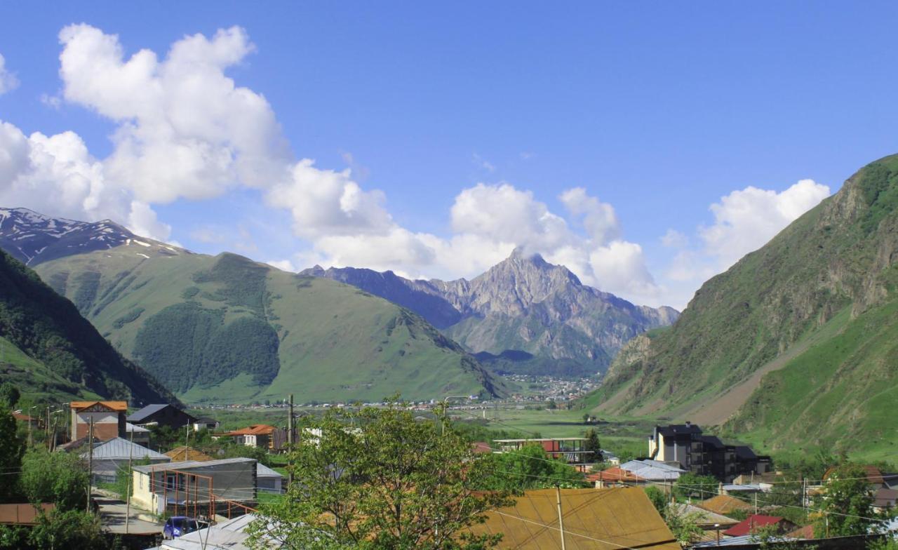 Milky Way Hotel Kazbegi Exterior foto