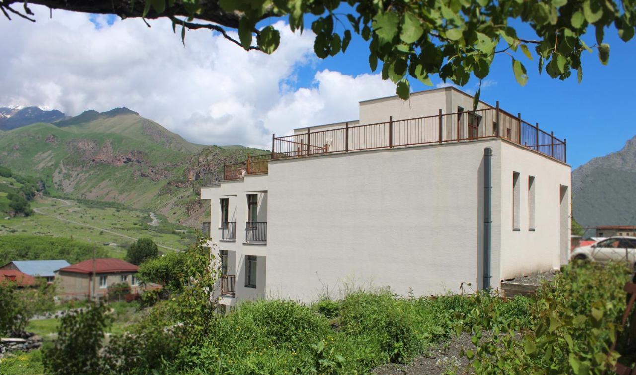 Milky Way Hotel Kazbegi Exterior foto